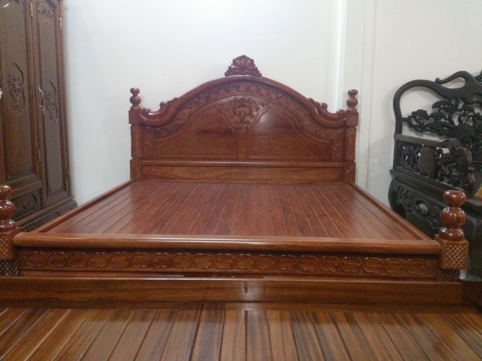 giường ngủ gỗ